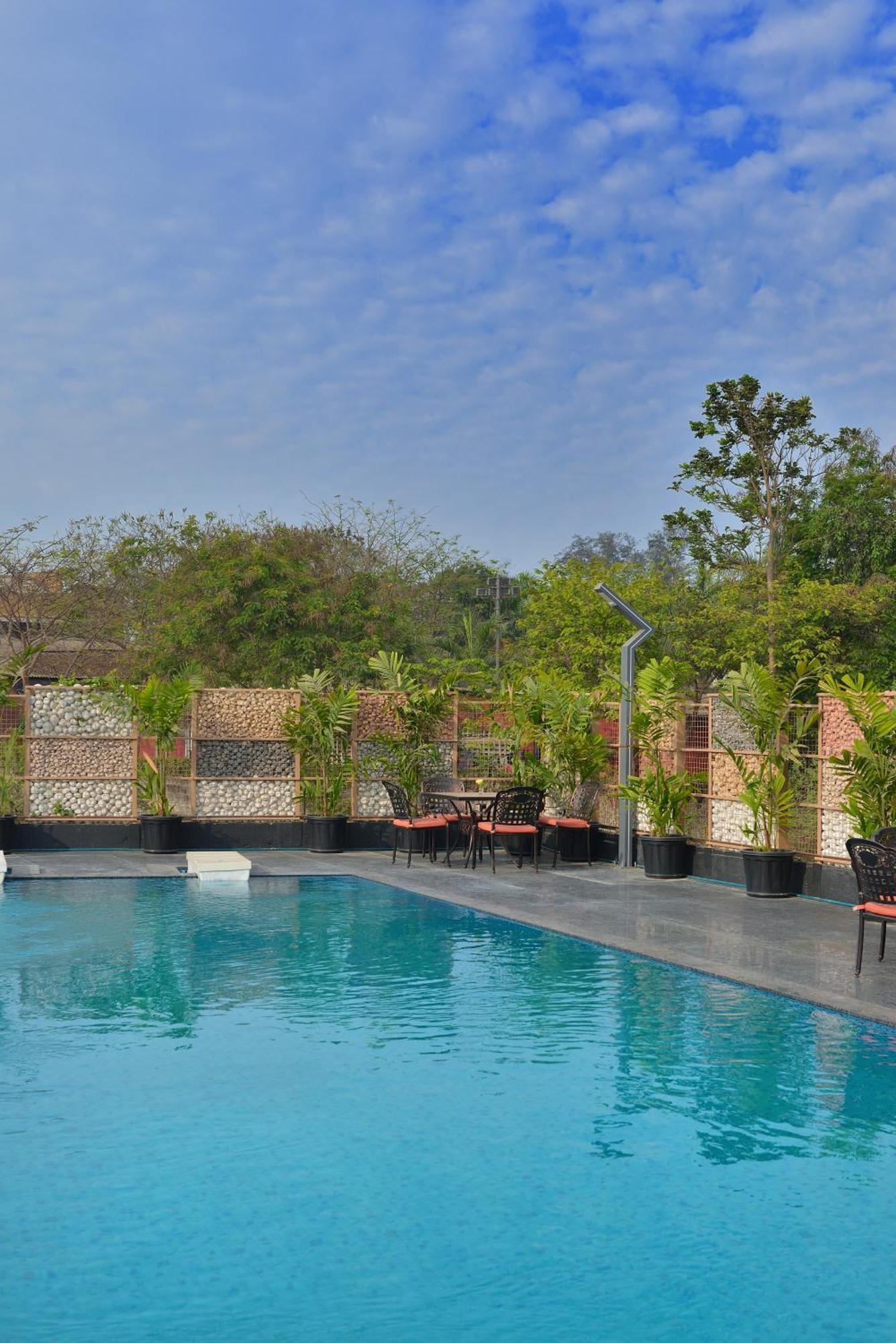 Urbane By Treat Daman Hotel Ngoại thất bức ảnh